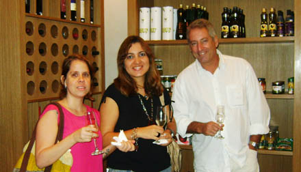 pr-jornalistas-carolina-leao-nicole-vergueiro-administrador