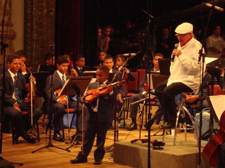 pr-orquestra-menino pr-orquestra-menino
