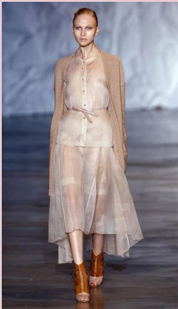 mo-cacharel-paris-afp mo-cacharel-paris-afp