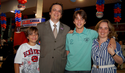ricardo-flavia-henrique-andre-correia-luka-santos ricardo-flavia-henrique-andre-correia-luka-santos