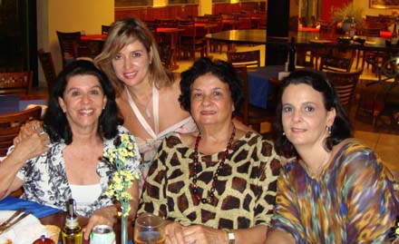 celia-rose-anne-ana-mattos-layette-leitao celia-rose-anne-ana-mattos-layette-leitao