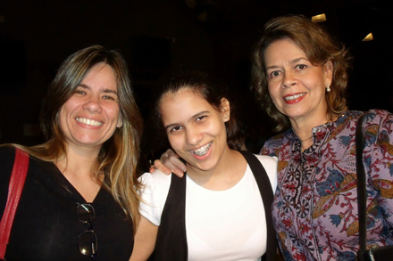 pr-z-ana-dolores-freitas-com-a-filha-camila-e-a-mae-ana-maria-santiago-_ pr-z-ana-dolores-freitas-com-a-filha-camila-e-a-mae-ana-maria-santiago-_