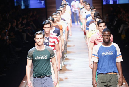 m-d7g-coca-getty m-d7g-coca-getty