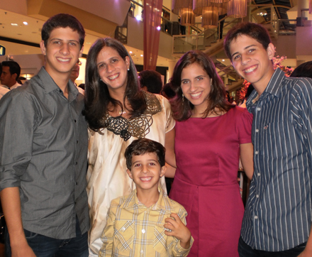 t-joao-renata-maria-eduarda-pedro-jose t-joao-renata-maria-eduarda-pedro-jose