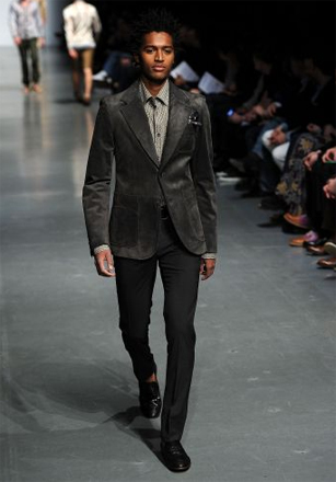 m-thiago-santos-jeffrey-fashion-cares-getty