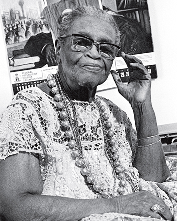 mae-menininha-dogantois mae-menininha-dogantois