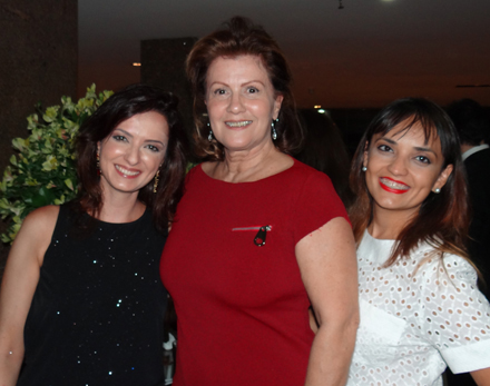 pr-fernanda-mossumez-rose-blanc-karla-gomes