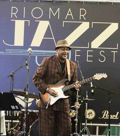 Rio Mar Jazz Fest (kenny Brown EUA)-- 25-04-14 / Foto Gleyson Ra