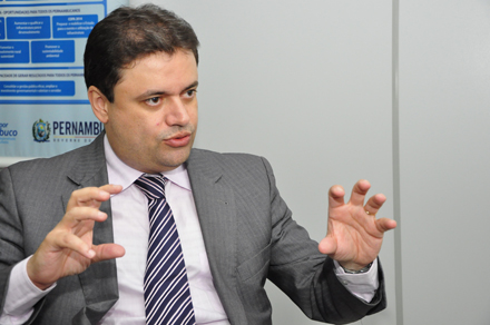 bernardo-d-almeida-paulo-maciel