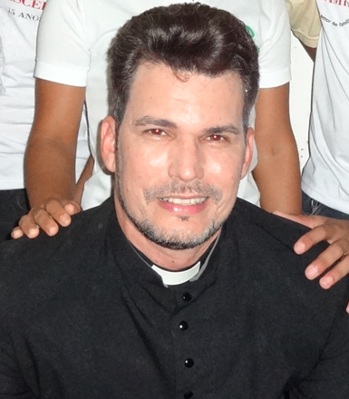 padre-hewerton-familiarenascer2