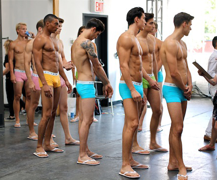parke-ronen-models-backstage-fashion-week-ss-2015-andrew-villagomez-2