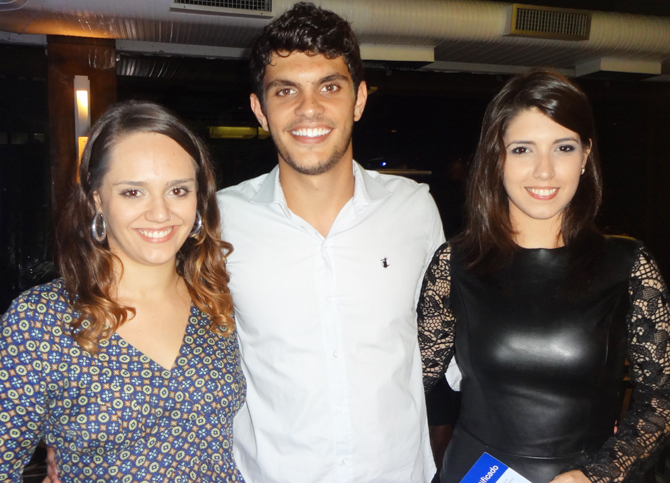 a-valentine-herrold-victor-matheus-melo-thays-estarqui