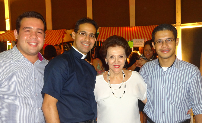 f-robson-padre-fabricio-rosário-romeira-ivanildo2