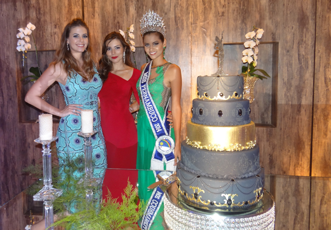 a-paula-luck-helena-rios-rhaynne-nery