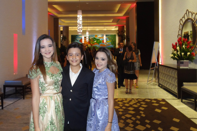 a-victoria-roderick-phoebe-reiter