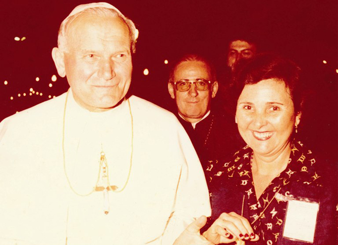 c-fernanda-dias-papa-joão-paulo