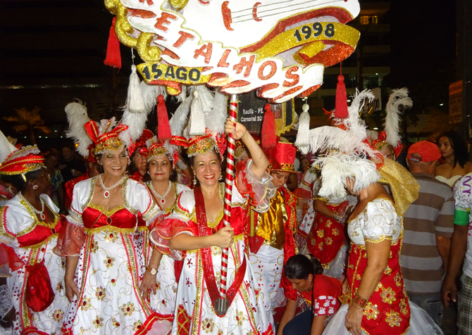 a-bloco-folhas-e-retalhos