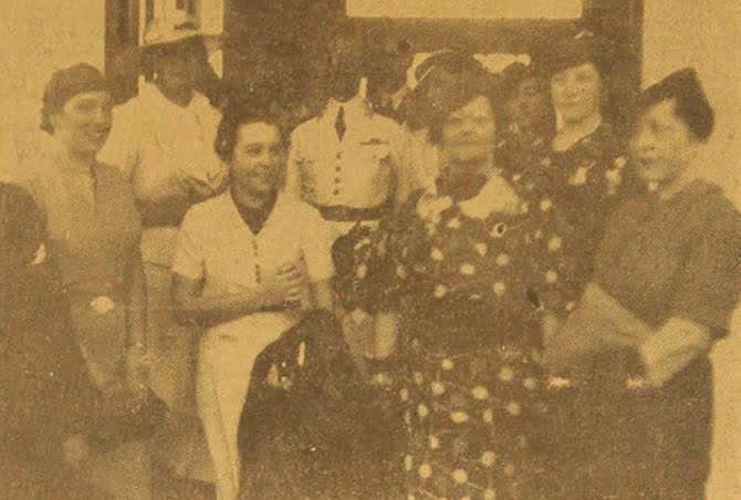alzira-vargas-dona-darcy-vargas e amigos na chegada-dm-12maio1936