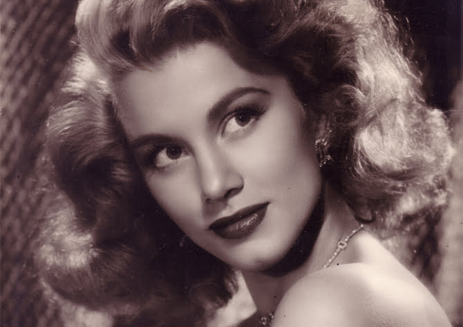 linda-christian cópia