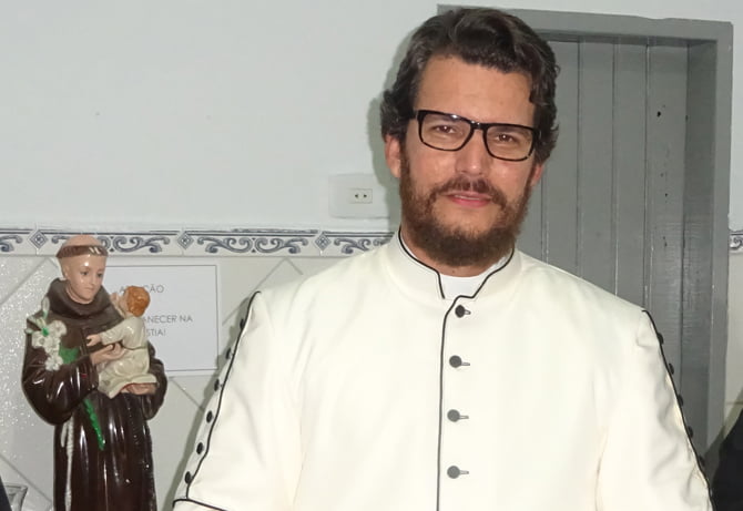 padre-hewerton-di-castro-dez-15