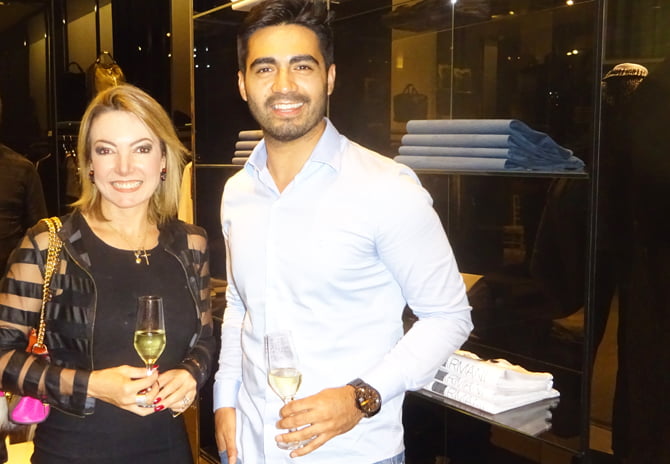 w-thais-sulzbach-juan-vazquez