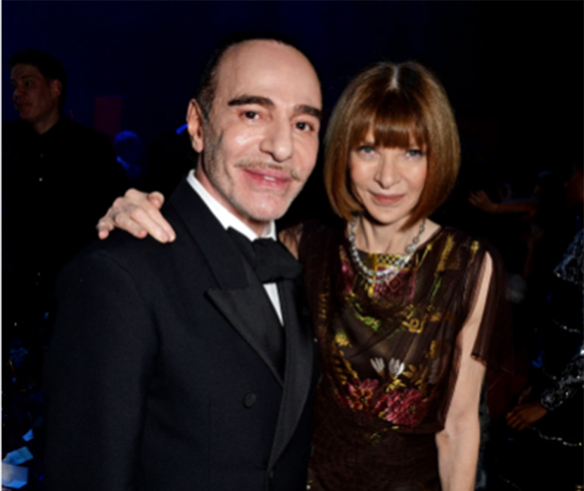 Galliano adia sua exposição